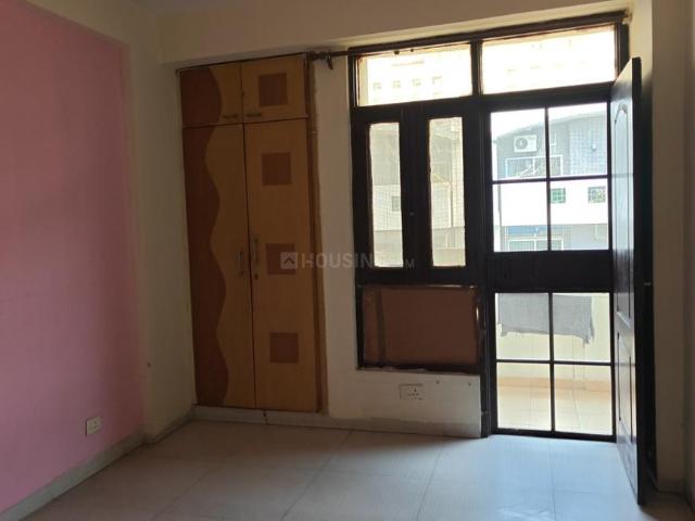 3 BHK Apartment in Indirapuram for rent Ghaziabad. The reference number is 19745343