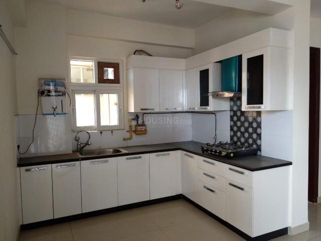 3 BHK Apartment in Indirapuram for rent Ghaziabad. The reference number is 19983355