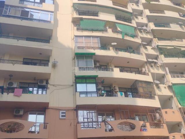 3 BHK Apartment in Indirapuram for rent Ghaziabad. The reference number is 20314128