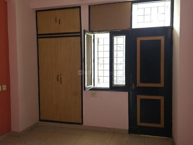 3 BHK Apartment in Indirapuram for rent Ghaziabad. The reference number is 20401880