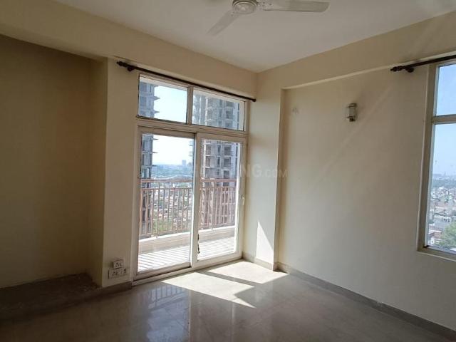 3 BHK Apartment in Indirapuram for rent Ghaziabad. The reference number is 20635937
