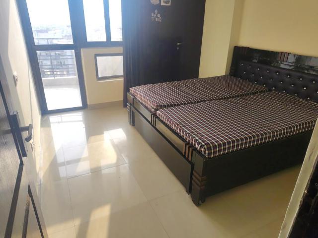 3 BHK Apartment in Indirapuram for rent Ghaziabad. The reference number is 20670106