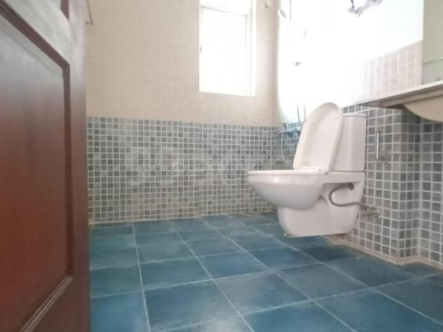 3 BHK Apartment in Indirapuram for rent Ghaziabad. The reference number is 20712392
