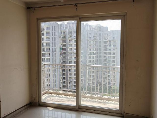 3 BHK Apartment in Indirapuram for rent Ghaziabad. The reference number is 21096528