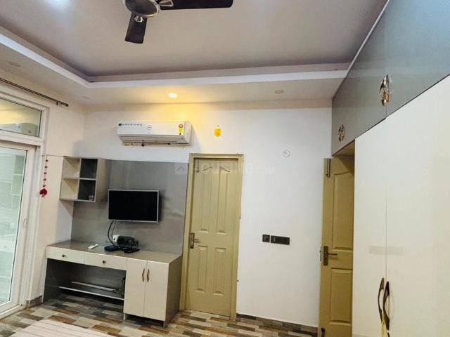 3 BHK Apartment in Indirapuram for rent Ghaziabad. The reference number is 21127076
