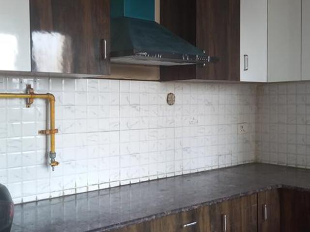 3 BHK Apartment in Indirapuram for rent Ghaziabad. The reference number is 21128966