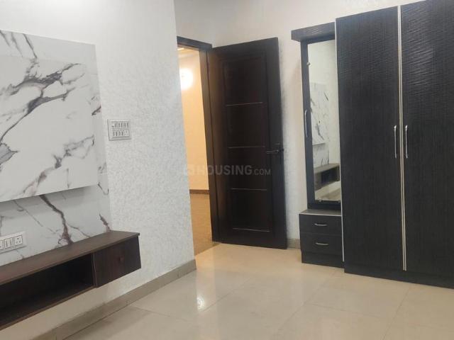 3 BHK Apartment in Indirapuram for rent Ghaziabad. The reference number is 21136174