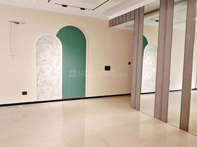 3 BHK Apartment in Indirapuram for rent Ghaziabad. The reference number is 21177252