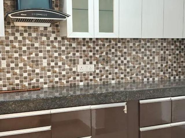 3 BHK Apartment in Indirapuram for rent Ghaziabad. The reference number is 21177407