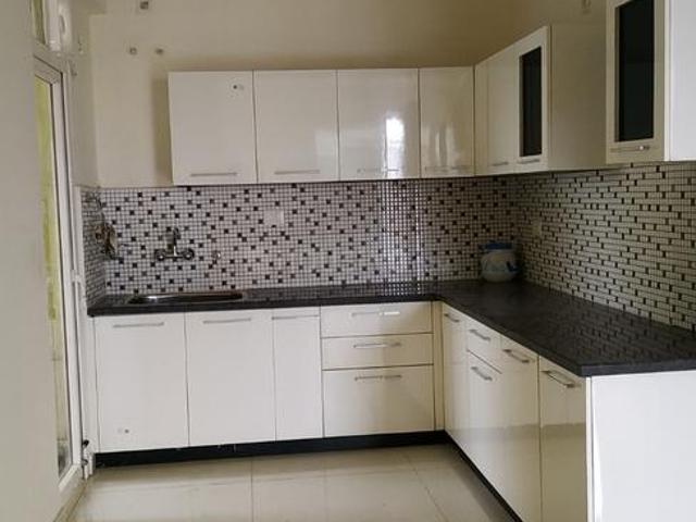 3 BHK Apartment in Indirapuram for rent Ghaziabad. The reference number is 21177475