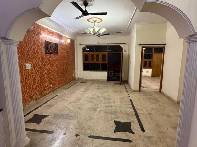 3 BHK Apartment in Indirapuram for resale Ghaziabad. The reference number is 18979947