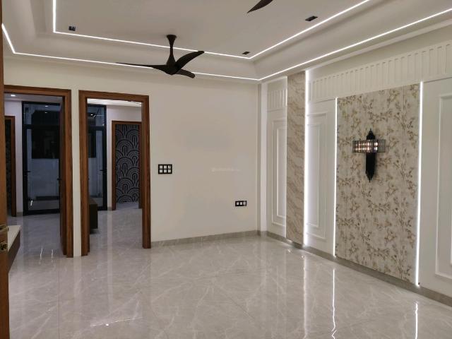 3 BHK Apartment in Indirapuram for resale Ghaziabad. The reference number is 19810603
