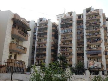 3 BHK Apartment in Indirapuram for resale Ghaziabad. The reference number is 20555538