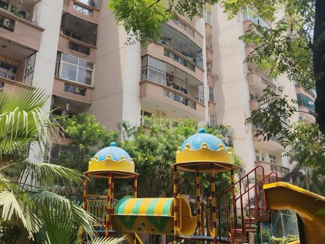 3 BHK Apartment in Indirapuram for resale Ghaziabad. The reference number is 20732169