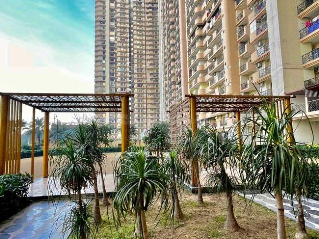 3 BHK Apartment in Indirapuram for resale Ghaziabad. The reference number is 20241061