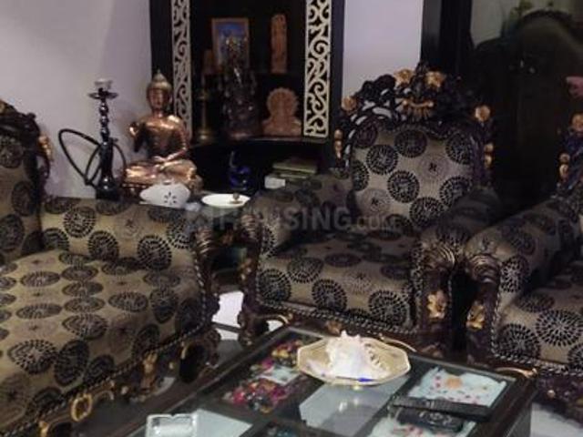 3 BHK Apartment in Indirapuram for resale Ghaziabad. The reference number is 21097346