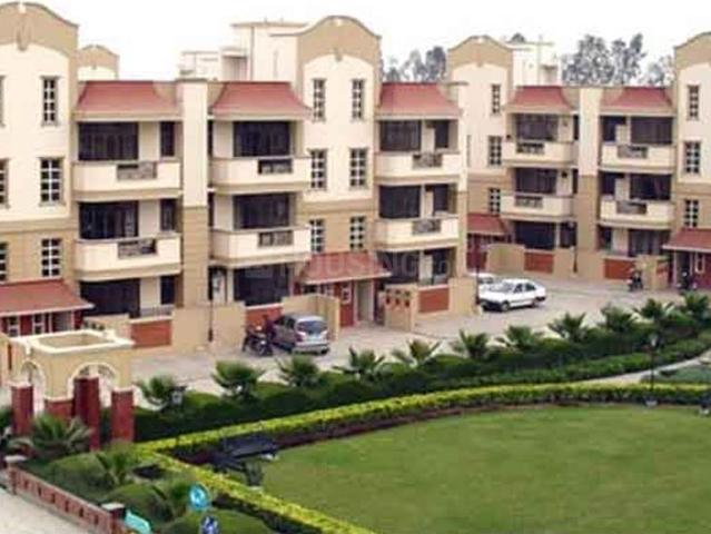 3 BHK Apartment in Indirapuram for resale Ghaziabad. The reference number is 21163790