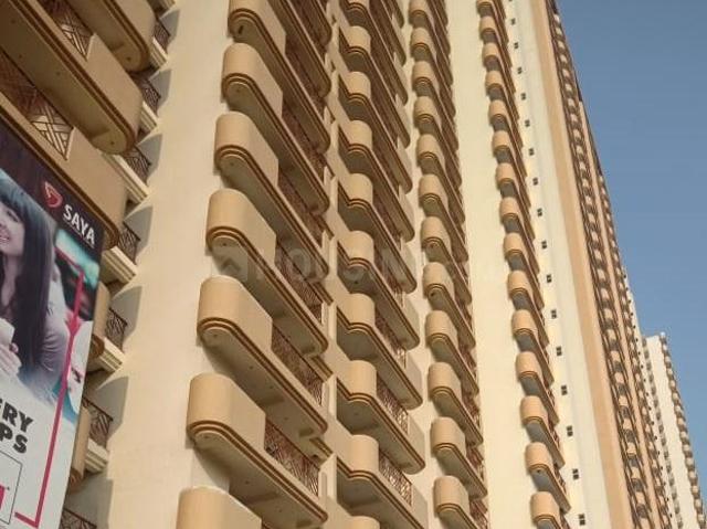 3 BHK Apartment in Indirapuram for resale Ghaziabad. The reference number is 4452787