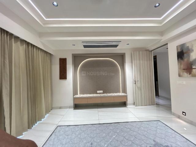 3 BHK Apartment in Iscon Ambli Road for rent Ahmedabad. The reference number is 21047610