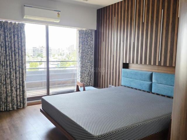 3 BHK Apartment in Jodhpur for rent Ahmedabad. The reference number is 20663002