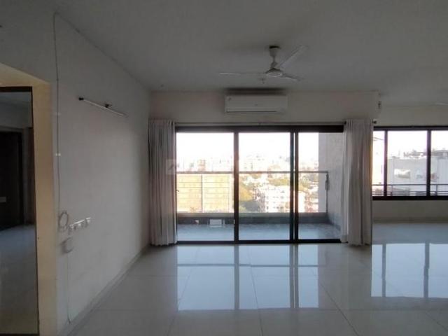 3 BHK Apartment in Jodhpur for rent Ahmedabad. The reference number is 20398672