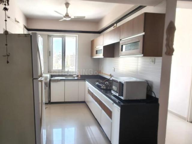 3 BHK Apartment in Jodhpur for rent Ahmedabad. The reference number is 21304820