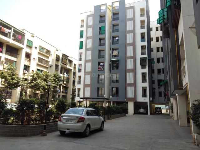 3 BHK Apartment in Jodhpur for resale Ahmedabad. The reference number is 20343380