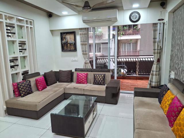 3 BHK Apartment in Jodhpur for resale Ahmedabad. The reference number is 21089654