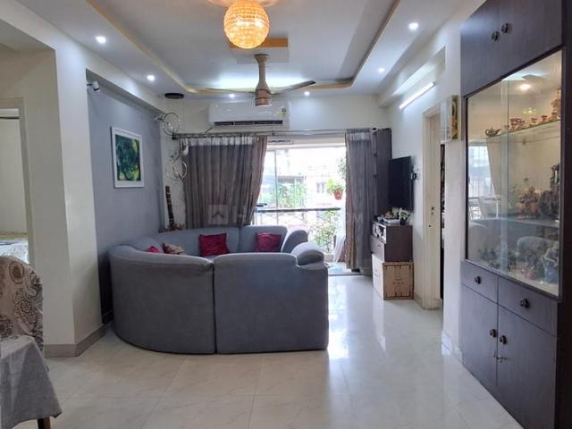 3 BHK Apartment in Jodhpur Park for resale Kolkata. The reference number is 21061960