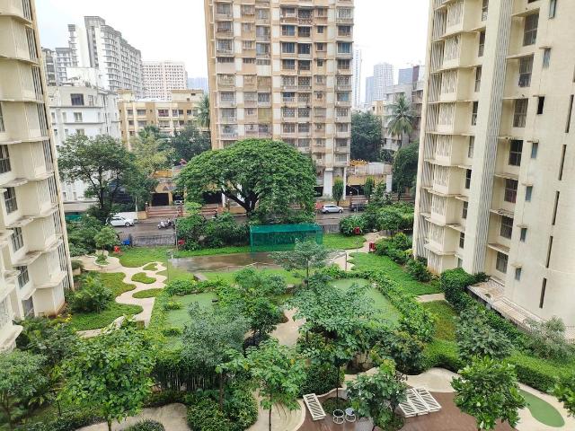 3 BHK Apartment in Jogeshwari West for rent Mumbai. The reference number is 18328829