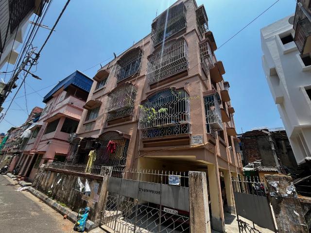3 BHK Apartment in Jadavpur for resale Kolkata. The reference number is 20236580