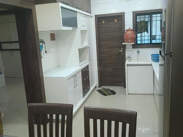 3 BHK Apartment in Jagannath Plot for rent Rajkot. The reference number is 21076588