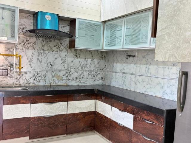 3 BHK Apartment in Jagatpur for rent Ahmedabad. The reference number is 20353451