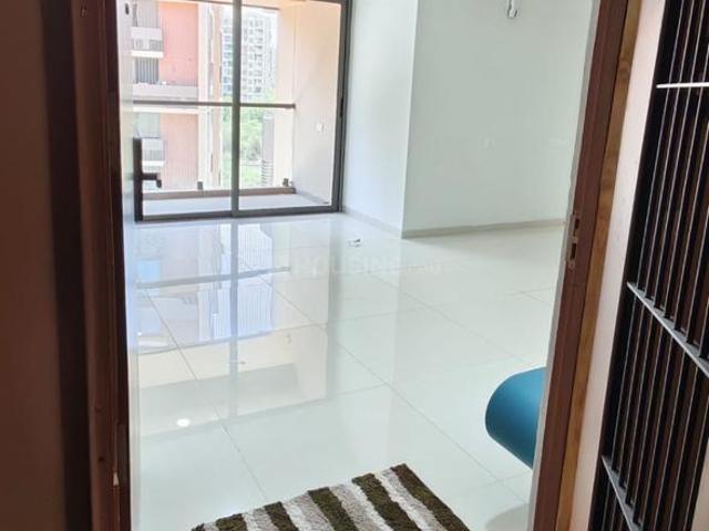 3 BHK Apartment in Jagatpur for rent Ahmedabad. The reference number is 20599408