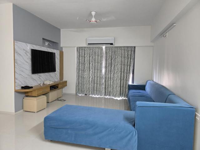 3 BHK Apartment in Jagatpur for rent Ahmedabad. The reference number is 21061739
