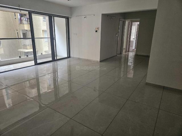 3 BHK Apartment in Jagatpur for rent Ahmedabad. The reference number is 21100085