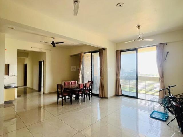 3 BHK Apartment in Jagatpur for resale Ahmedabad. The reference number is 21201917