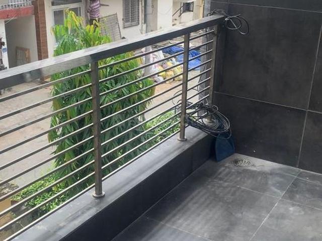 3 BHK Apartment in Janakpuri for resale New Delhi. The reference number is 12442109