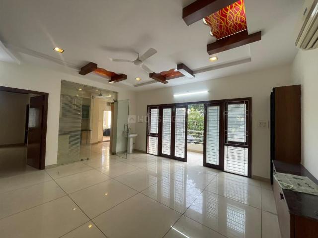 3 BHK Apartment in Jubilee Hills for rent Hyderabad. The reference number is 21232807