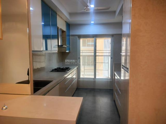 3 BHK Apartment in Juhu for rent Mumbai. The reference number is 19750957