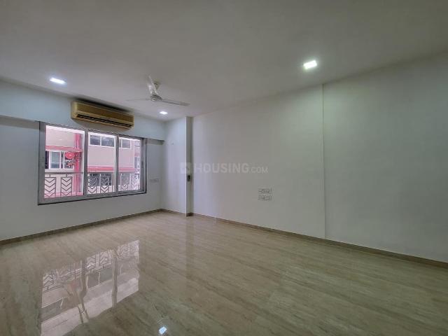 3 BHK Apartment in Juhu for rent Mumbai. The reference number is 21105392