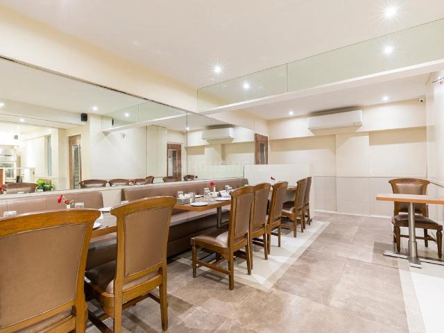 3 BHK Apartment in Juhu for rent Mumbai. The reference number is 21371294