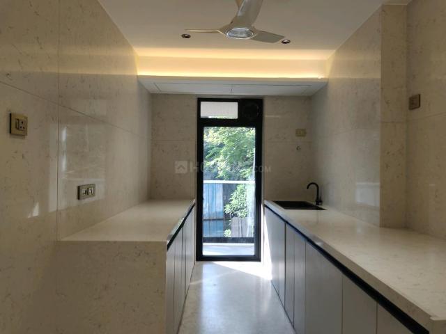 3 BHK Apartment in Juhu for resale Mumbai. The reference number is 20504099