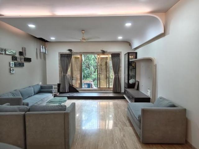 3 BHK Apartment in Juhu for resale Mumbai. The reference number is 21043667