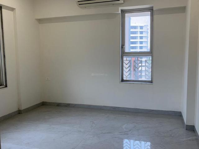 3 BHK Apartment in Juhu for resale Mumbai. The reference number is 21157519
