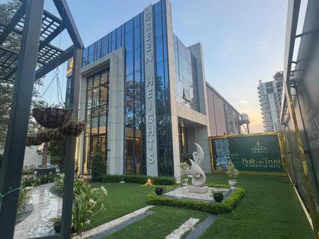 3 BHK Apartment in Omicron 1A for resale Greater Noida. The reference number is 20782222
