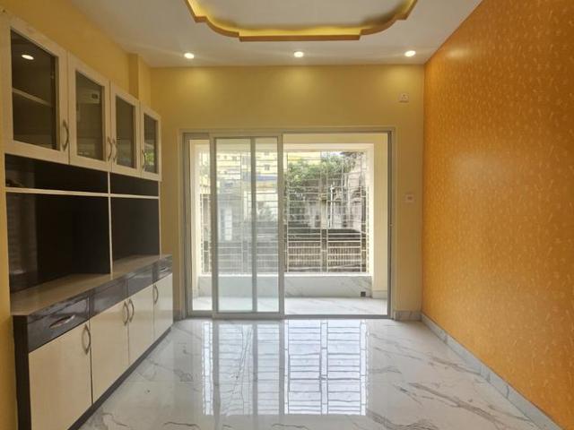 3 BHK Apartment in Lake Town for resale Kolkata. The reference number is 21183473