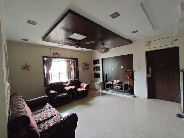 3 BHK Apartment in Lake Gardens for rent Kolkata. The reference number is 19777172