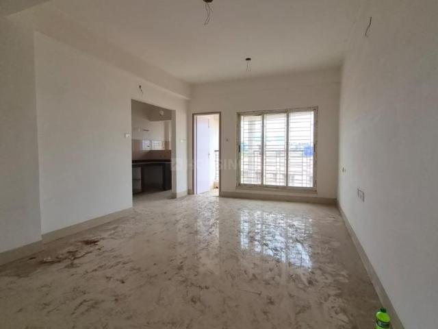 3 BHK Apartment in Lake Gardens for resale Kolkata. The reference number is 21106016