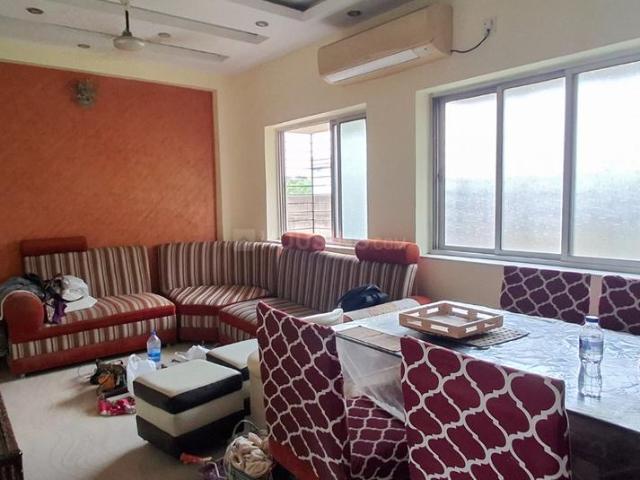 3 BHK Apartment in Lake Gardens for resale Kolkata. The reference number is 21253586